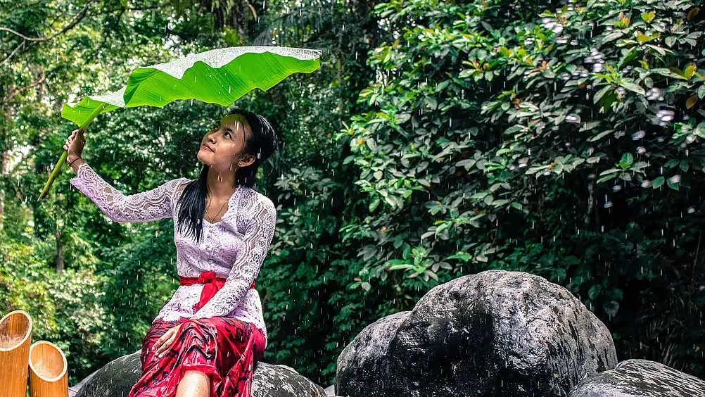 April A Strong Shoulder Season Option