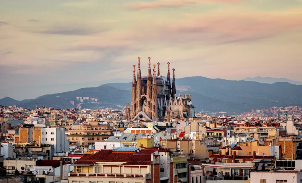 Best Time for Spain Travel Barcelona Sagrada Familia
