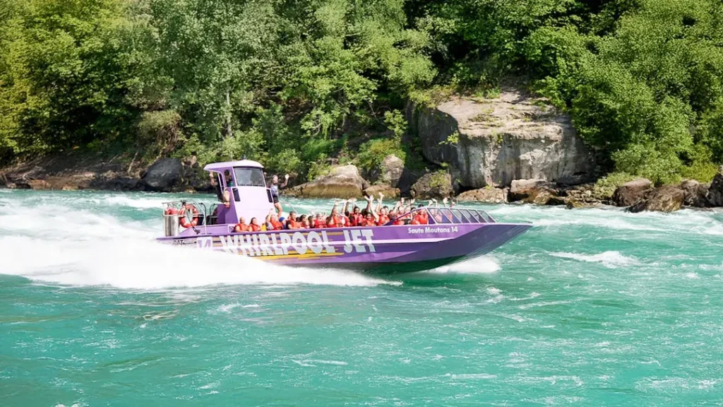 Best Seasonal Tours at Niagara Falls